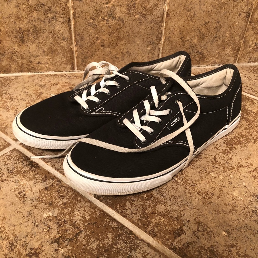 BLACK AND WHITE VANS SNEAKERS GOOD CONDITION